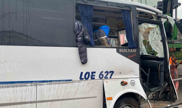 Maltepe'de minibüs devrildi: 1 ölü, 7 yaralı