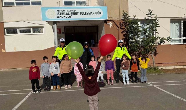 Minik öğrencilere trafik bilinci aşılandı