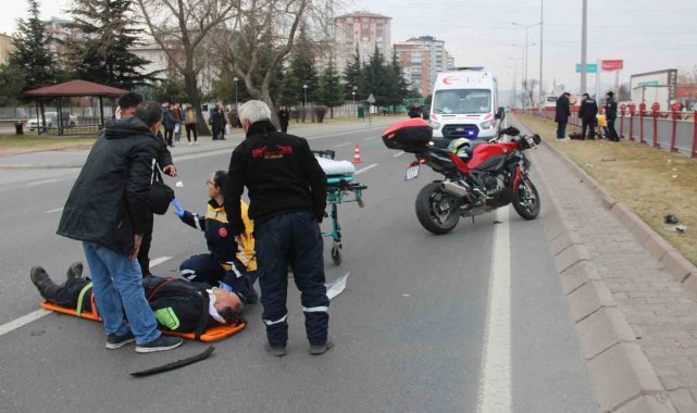 Motosikletin çarptığı yayayı hayata döndürmek için seferber oldular