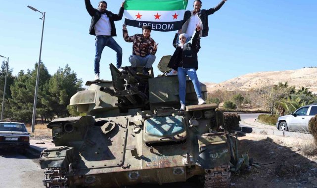 Mühimmat yüklü 4 tank yol kenarında terk edilmiş halde bulundu