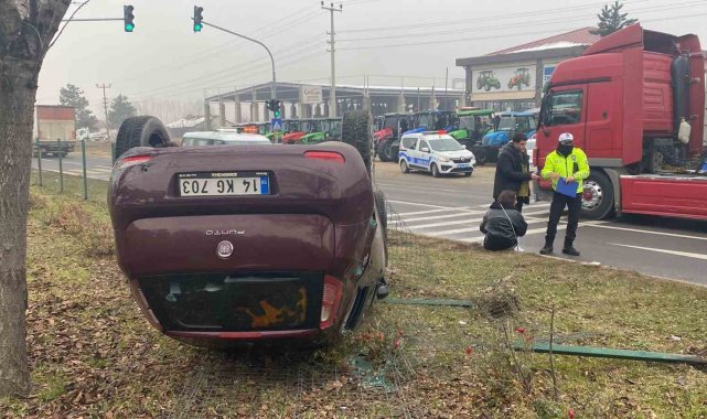 Otomobil takla attı, burunları bile kanamadı