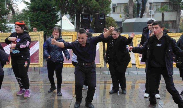 Özel bireylerin gösterileri törene renk kattı