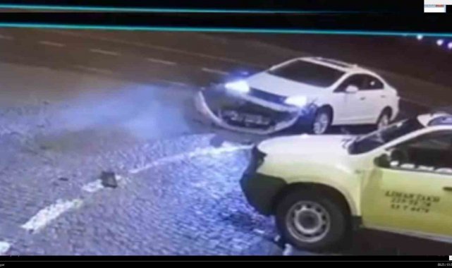 Rize'de motosikletin otomobile çarptığı kaza güvenlik kamerasına yansıdı