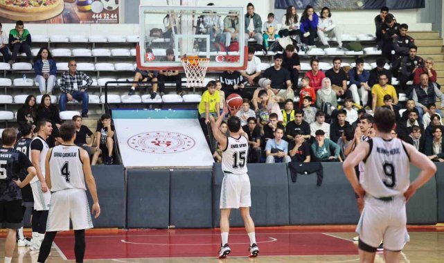 Sakarya Büyükşehir Basket sezonun ilk yarısını seyircisi önünde kapatıyor