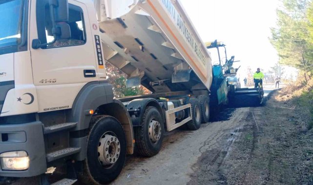 Sakarya'da şehrin en uzak noktasına asfalt atağı