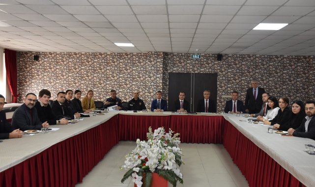 Salihli'de kadına yönelik şiddet masaya yatırıldı