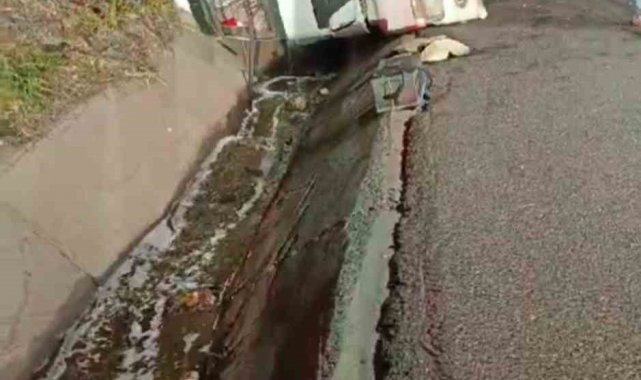 Şanlıurfa'da akaryakıt yüklü tanker devrildi