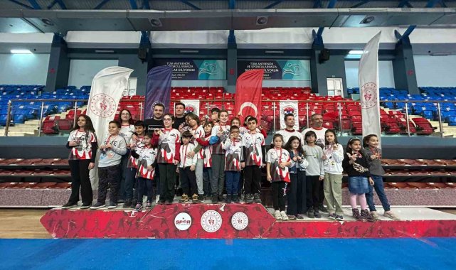 Satranç turnuvasına 350 sporcu katıldı