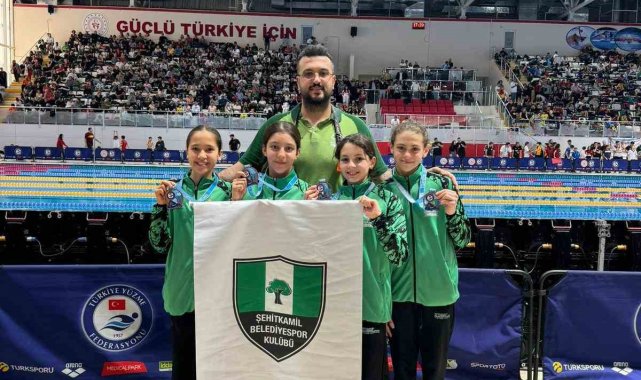 Şehitkamil'in yüzücülerinden büyük başarı