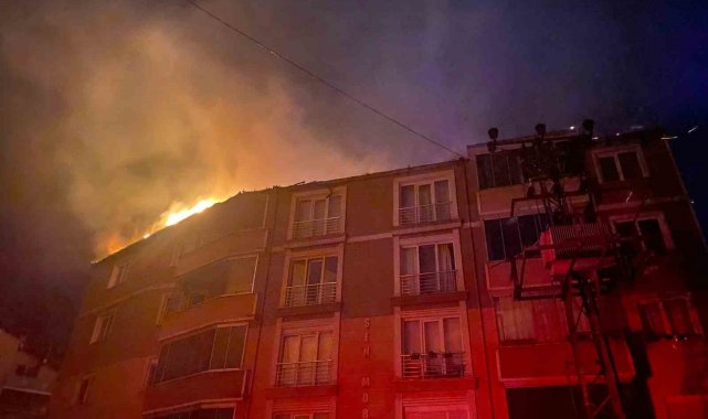 Sinop'ta apartman çatısında yangın