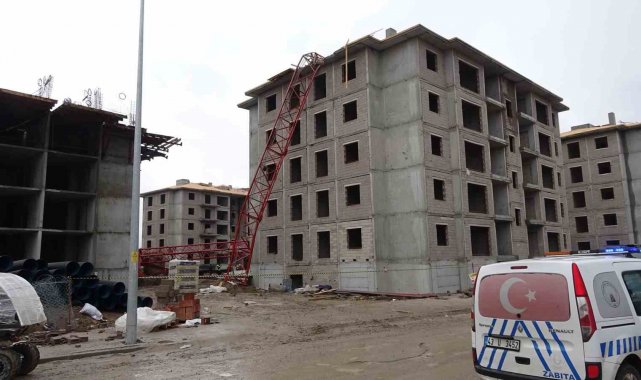Tavşanlı'da inşaatta vinç kazası: 1 yaralı