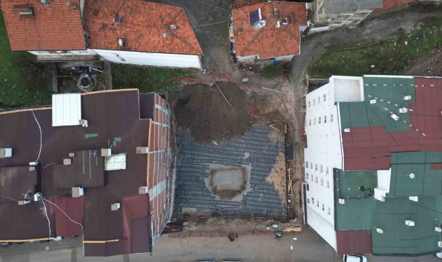Tokat'ta inşaat kazısında toprak kayması yaşandı, 5 daire boşaltıldı