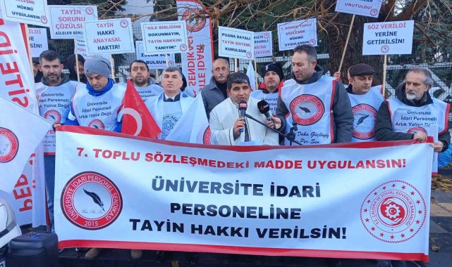 ÜNİPERSEN'den Çalışma ve Sosyal Güvenlik Bakanlığı önünde tayin sorununun çözümü için oturma eylemi