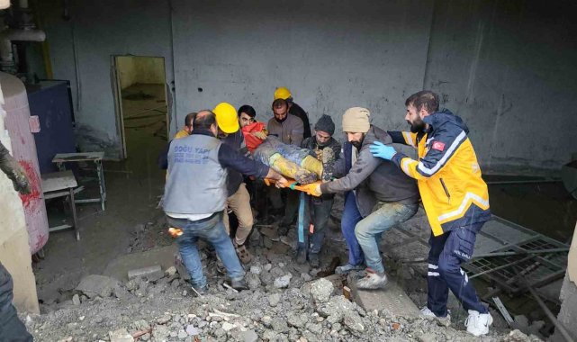Üzerine duvar devrilen işçi yaralandı