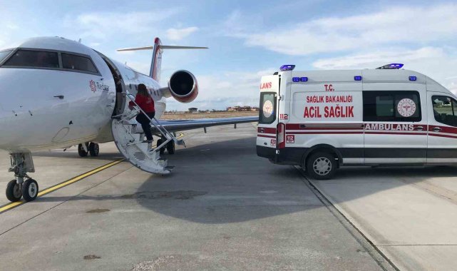 Van'da 3 yenidoğan hasta ambulans uçakla sevk edildi