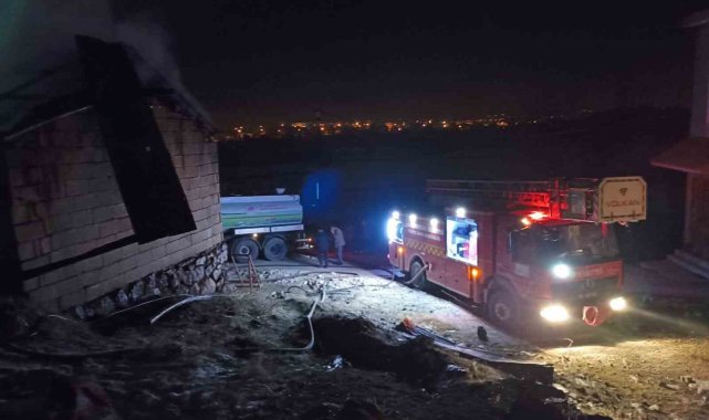 Van'da tandır evi alevlere teslim oldu