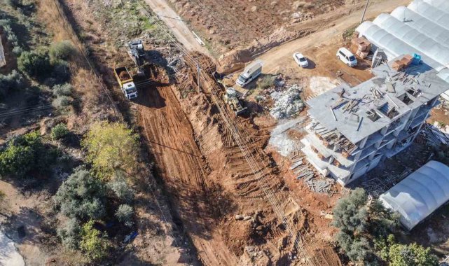 Varsak Demirel'in su taşkını sorunu çözülüyor