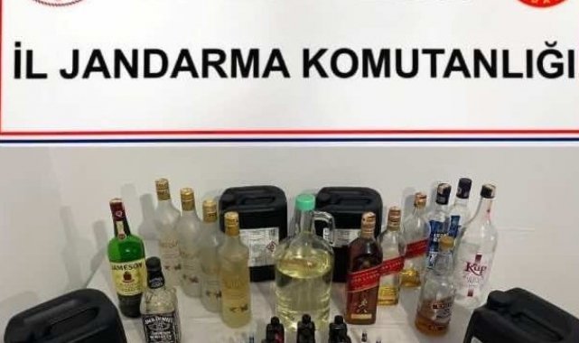 Yılbaşı öncesi piyasa sahte ve kaçak alkol sokmak isteyen 2 şüpheli yakalandı