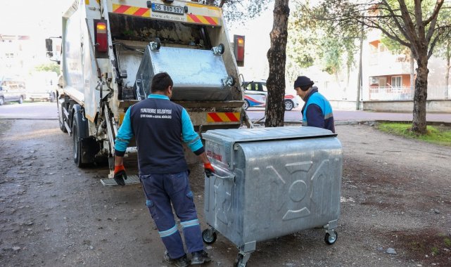 Yunusemre'de çöp konteynerleri yenileniyor