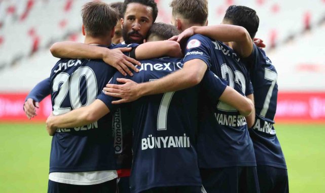 Ziraat Türkiye Kupası: Antalyaspor: 4 - Küçükçekmece Sinopspor: 1