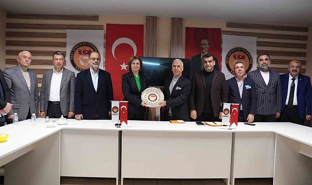 Başkan Ünlüce, Eskişehir Dost Dernekler Federasyonu'nu ziyaret etti