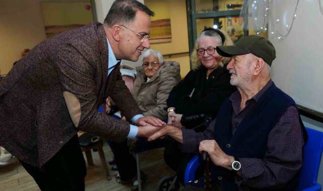 Beylikdüzü Belediye Başkanı Çalık 2024'ün son gününde de ilçe halkıyla bir araya geldi