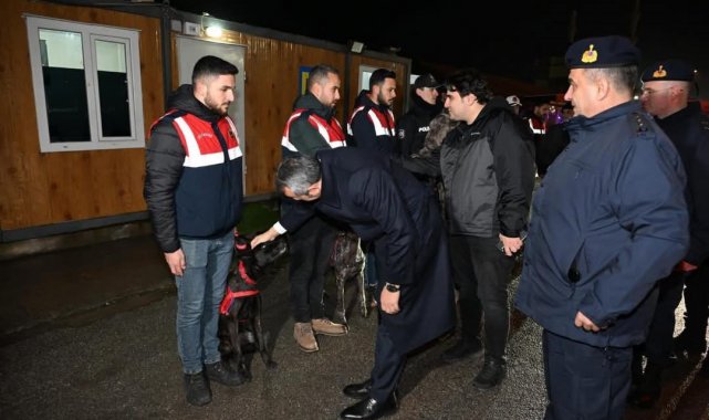 Vali Sezer görev başındaki kamu personeliyle bir araya geldi
