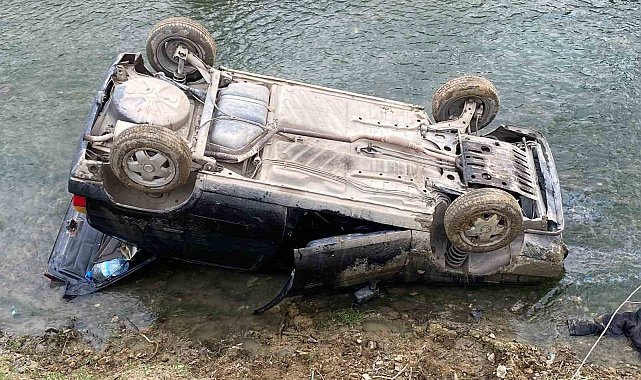 Otomobil dereye uçtu, "Araç kendi gitti" dedi