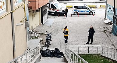 4'üncü kattan düşen bankacı öldü