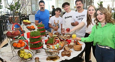 Antalya'da turizm sezonu, İranlılarla açıldı