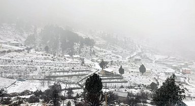 Antalya'nın yüksek kesimlerinde kar etkili oldu
