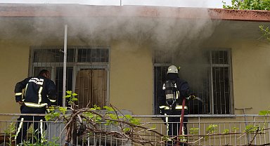 Babasına kızıp evi yaktı; 'Yansın evi, barkı umrumda değil' dedi