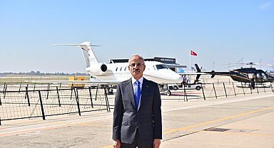 Bakan Uraloğlu: Hava yolunda yolcular talep ve şikayetlerini çevrim içi iletebilecek