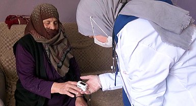 Bakıma muhtaç 65 yaş üzerine, bayram öncesi ev ve kişisel bakım