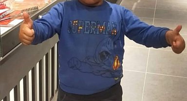 Bayram şekeri toplamak isteyen 5 yaşındaki Sinan, sulama kanalına düştü