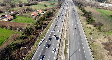 Bolu geçişinde otoyolda yoğun bayram trafiği