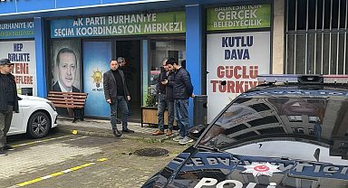 Burhaniye'de AK Parti İlçe Başkanlığı'na taşlı saldırı