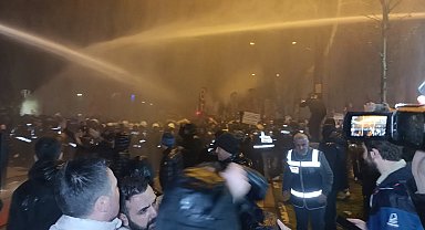 Bursa'da 'İmamoğlu' gerginliği; CHP İl Başkanı gözünden yaralandı, çok sayıda gözaltı var