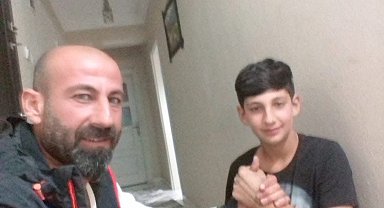 Çatı tamiri yaparken rüzgarın savurduğu baba- oğul, 10 metreden düşüp öldü