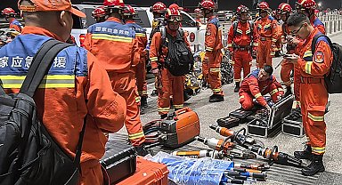 Çin, Myanmar'a yardım ekiplerini gönderdi