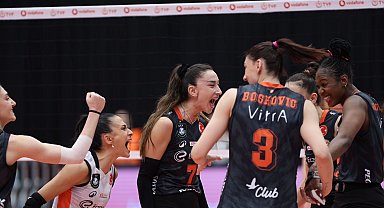 Eczacıbaşı - VakıfBank: 0-3