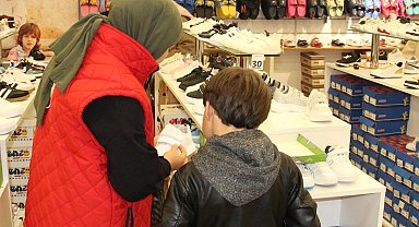 Erzincan'da 13 yıllık iyilik hareketi; bayram öncesi çocukları sevindirdiler