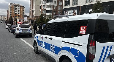 Eski sevgilisinin iş yerine ateş açıp kaçtı