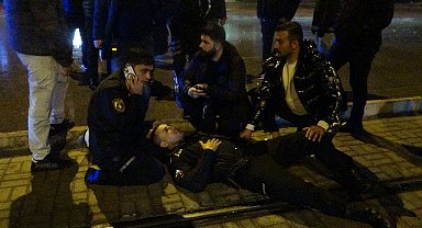 Eylemde göğsüne parke taşı isabet eden polis yaralandı