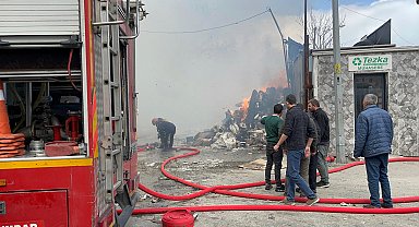 Geri dönüşüm tesisinde çıkan yangın, 1 saatte söndürüldü