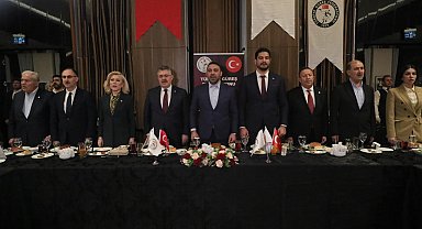 Güreş camiası iftarda bir araya geldi