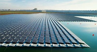 Hindistan'ın yüzen santralleri uzaydan görünüyor