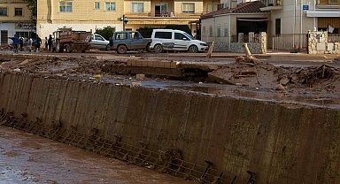 İspanya'da sel alarmı verildi