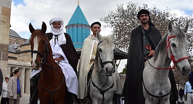 İspanya'dan at sırtında hac yolculuğuna çıkan hacı adayları Konya'ya ulaştı