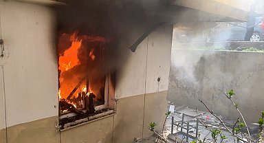 İstanbul- Avcılar'da kentsel dönüşüm kapsamında boşaltılan binada yangın çıktı